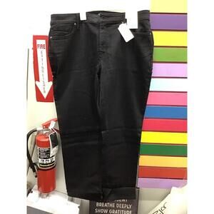 Womens St. John’s bay mid rise black straight jeans size 18W
